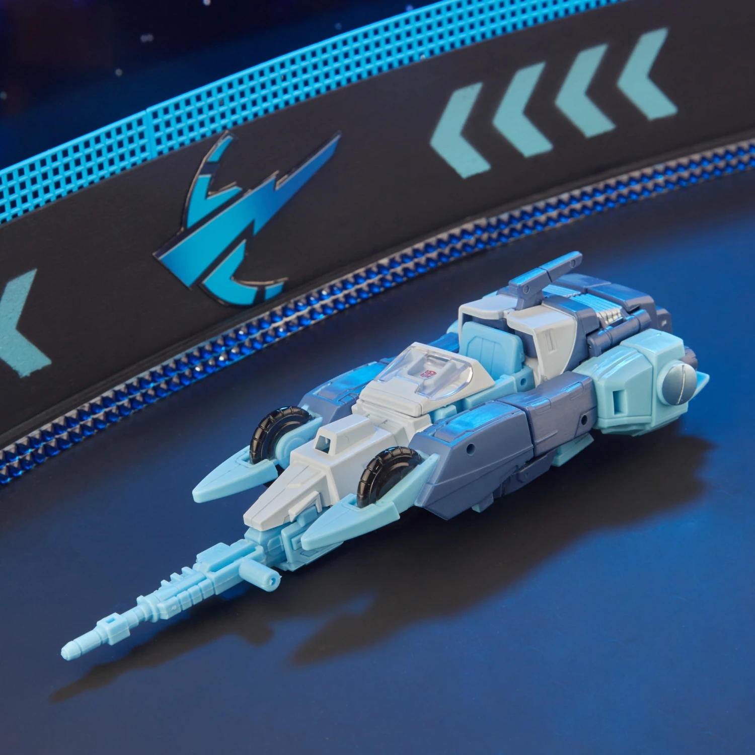 Transformers Legacy Velocitron Speedia 500 Collection Deluxe Blurr 9 Transformers Legacy Velocitron Speedia 500 Collection Deluxe Blurr - Image 7