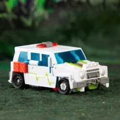 Transformers Legacy Evolution Autobot Medix -Hasbro Pulse F7016 DIO TRA GEN LEGACY DLX W1 0006 1 2000px 300DPI