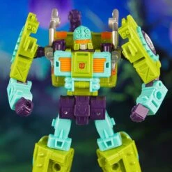 Transformers Buzzworthy Bumblebee Legacy: Evolution Robots In Disguise 2000 Universe Tow-Line -Hasbro Pulse F7017 DIO TRA BB GEN LEGACY DLX 0004 2000px 300DPI