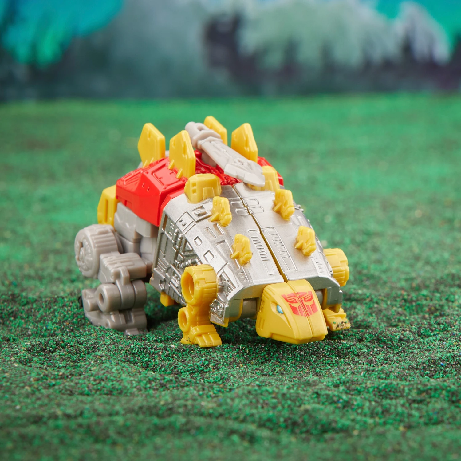 Transformers Legacy Evolution Core Class Dinobot Snarl 9 Transformers Legacy Evolution Core Class Dinobot Snarl - Image 7