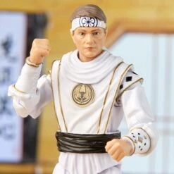 Power Rangers Lightning Collection Mighty Morphin X Cobra Kai Daniel LaRusso Morphed White Crane Ranger -Hasbro Pulse F7768 DIO PRG CEDARCITY 0006