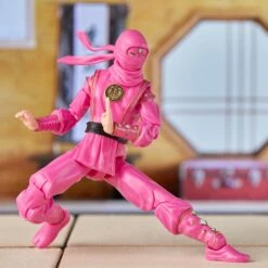 Power Rangers Lightning Collection Mighty Morphin X Cobra Kai Samantha LaRusso Morphed Pink Mantis Ranger -Hasbro Pulse F7772 DIO PRG COPPERTON 0009