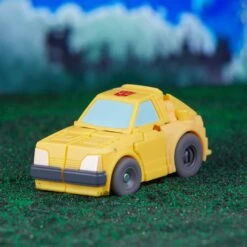 Transformers Legacy Evolution Core Class Optimus Prime & Bumblebee -Hasbro Pulse F7813 DIO TRA GEN DTC 3 0008 2000px 300DPI