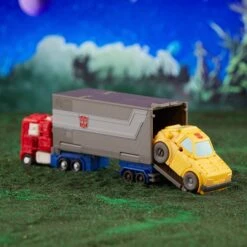 Transformers Legacy Evolution Core Class Optimus Prime & Bumblebee -Hasbro Pulse F7813 DIO TRA GEN DTC 3 0012 2000px 300DPI