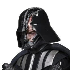 Star Wars The Black Series Darth Vader (Duel’s End) -Hasbro Pulse F8328 PROD SW BL COLD 04 white 2000px 300DPI