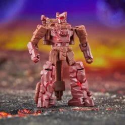 Transformers Legacy United Core Class Infernac Universe Bouldercrash - Presale -Hasbro Pulse F8516 DIO TRA GEN LEGACY UNI BOULDERCRASH 0002 2000px 300DPI
