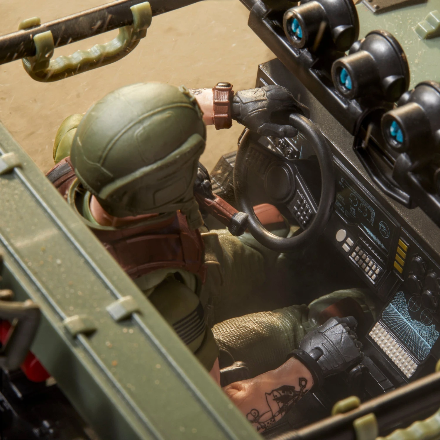 G.I. Joe Classified Series #112, Clutch With VAMP (Multi-Purpose Attack Vehicle) - Presale 8 G.I. Joe Classified Series #112, Clutch With VAMP (Multi-Purpose Attack Vehicle) - Presale - Image 6